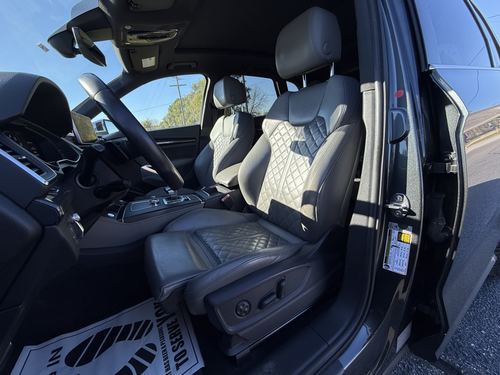 2018 Audi SQ5 3.0T Prestige — photo 18