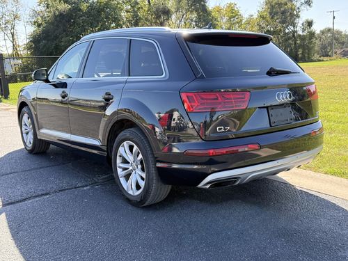 2017 Audi Q7 3.0T Premium — photo 9