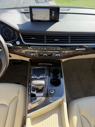 2017 Audi Q7 3.0T Premium — photo 24