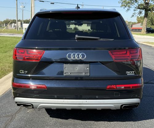 2017 Audi Q7 3.0T Premium — photo 8