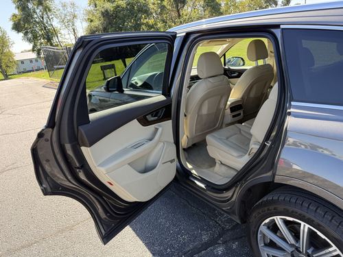 2018 Audi Q7 3.0T Premium Plus — photo 11