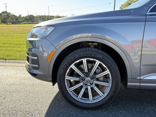 2017 Audi Q7 3.0T Premium — photo 9