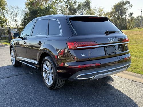 2021 Audi Q7 55 Premium Plus — photo 6