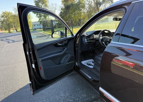 2021 Audi Q7 55 Premium Plus — photo 33