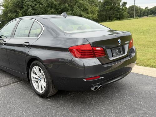 2015 BMW 528 5-Series — photo 9