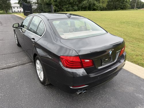 2015 BMW 528 5-Series — photo 11