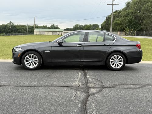 2015 BMW 528 5-Series — photo 13