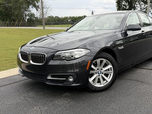 2015 BMW 528 5-Series — photo 15