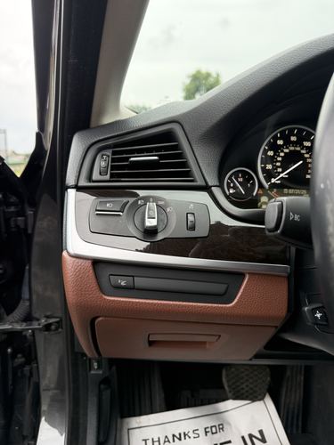 2015 BMW 528 5-Series — photo 24
