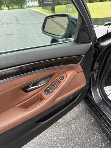 2015 BMW 528 5-Series — photo 29