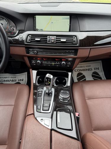 2015 BMW 528 5-Series — photo 32