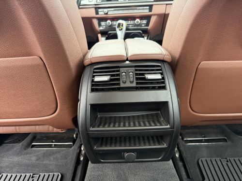 2015 BMW 528 5-Series — photo 33