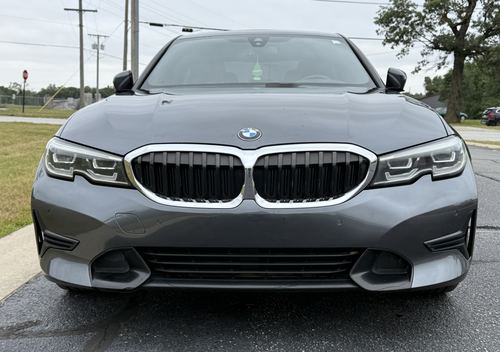 2019 BMW 330 xDrive — photo 7