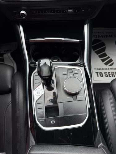 2019 BMW 330 xDrive — photo 21