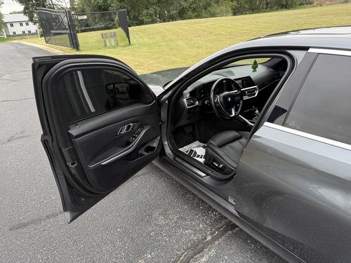 2019 BMW 330 xDrive — photo 5
