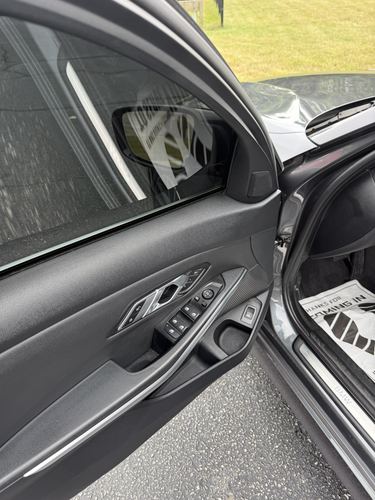 2019 BMW 330 xDrive — photo 28