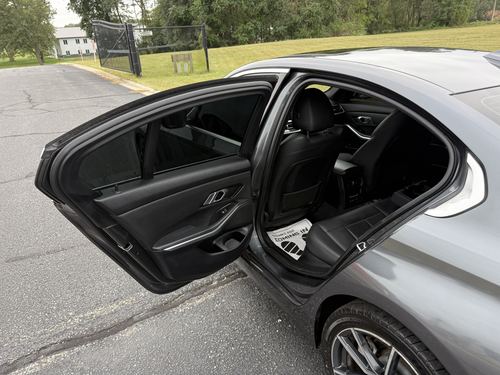 2019 BMW 330 xDrive — photo 11