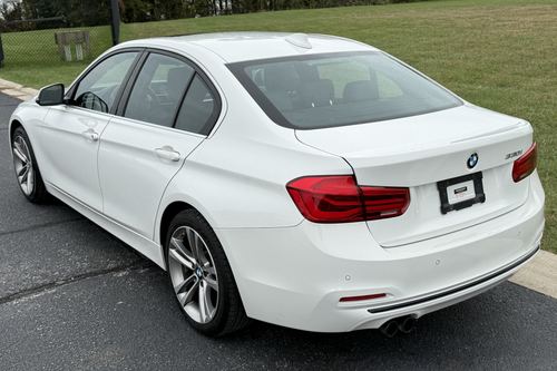 2017 BMW 330 330i SULEV Sedan — photo 6