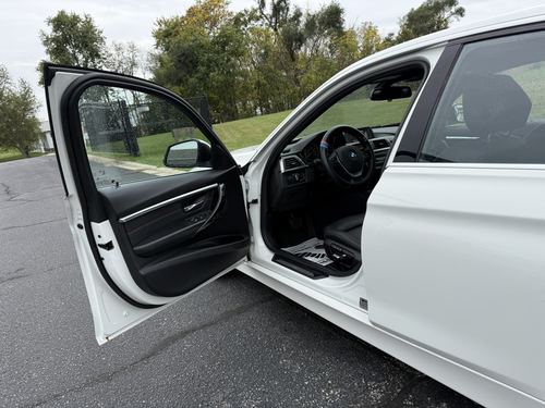 2017 BMW 330 330i SULEV Sedan — photo 11