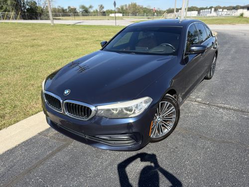 2017 BMW 530 530i — photo 18
