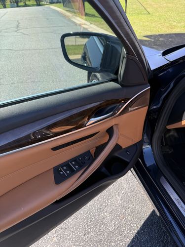 2017 BMW 530 530i — photo 30