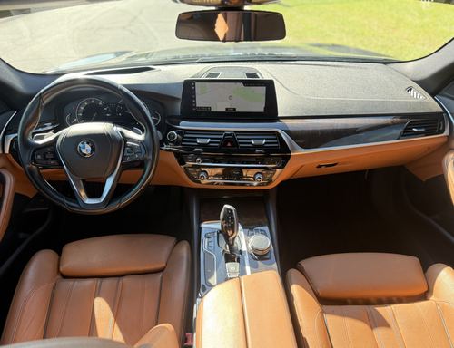 2017 BMW 530 530i — photo 32