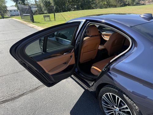2017 BMW 530 530i — photo 39