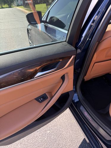 2017 BMW 530 530i — photo 40