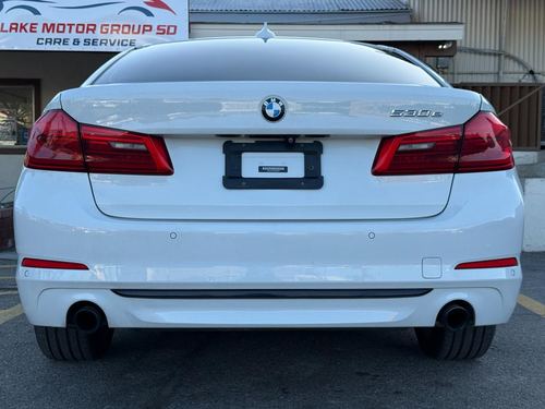 2019 BMW 530E iPerformance — photo 9