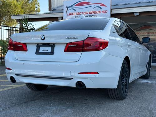 2019 BMW 530E iPerformance — photo 7