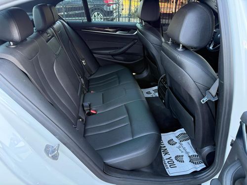 2019 BMW 530E iPerformance — photo 26