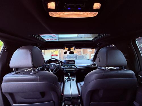2019 BMW 530E iPerformance — photo 17