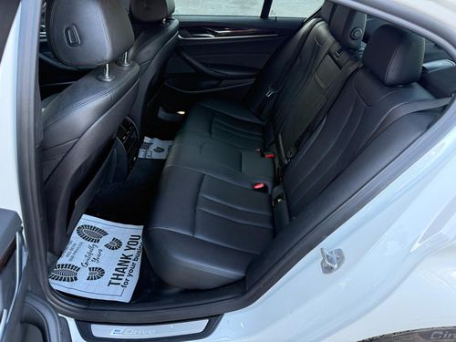 2019 BMW 530E iPerformance — photo 27