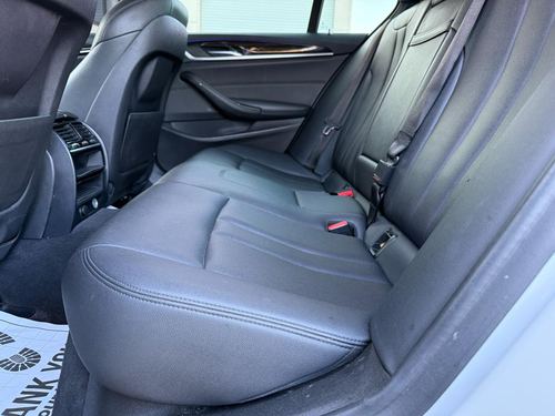 2019 BMW 530E iPerformance — photo 28