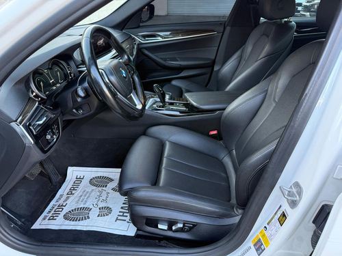 2019 BMW 530E iPerformance — photo 23
