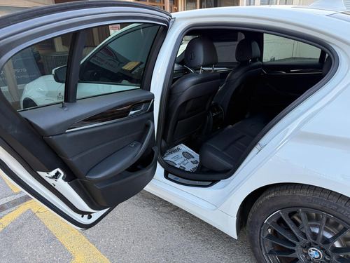 2019 BMW 530E iPerformance — photo 31