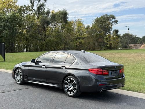 2018 BMW 540 xDrive — photo 12