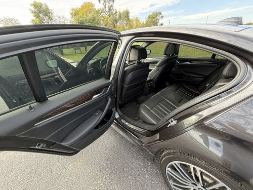 2018 BMW 540 xDrive — photo 31