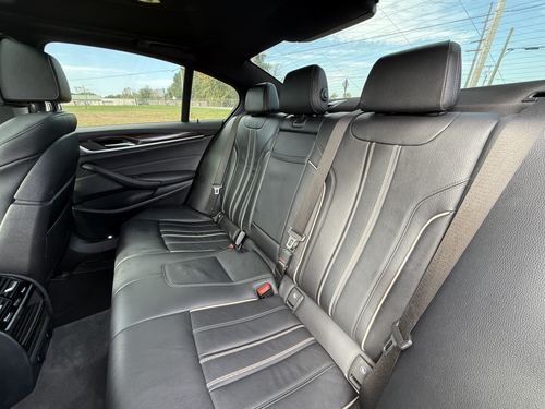 2018 BMW 540 xDrive — photo 29