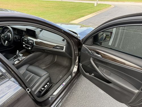 2018 BMW 540 xDrive — photo 21
