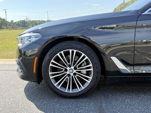 2020 BMW 530 xDrive — photo 12