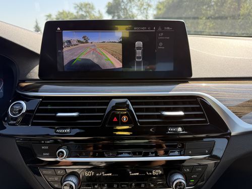 2020 BMW 530 xDrive — photo 24