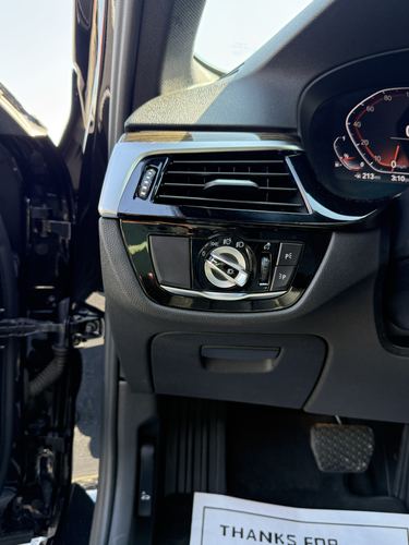 2020 BMW 530 xDrive — photo 31