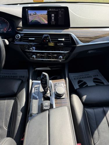 2020 BMW 530 xDrive — photo 21