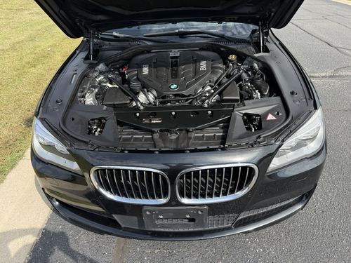 2014 BMW 750 i xDrive — photo 3