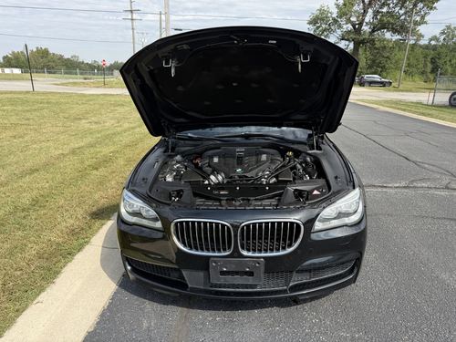 2014 BMW 750 i xDrive — photo 4