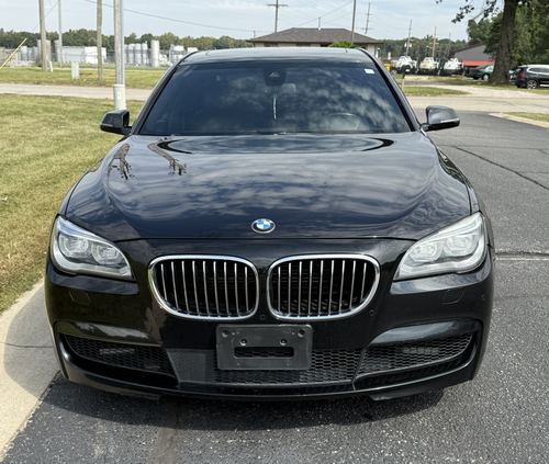 2014 BMW 750 i xDrive — photo 6