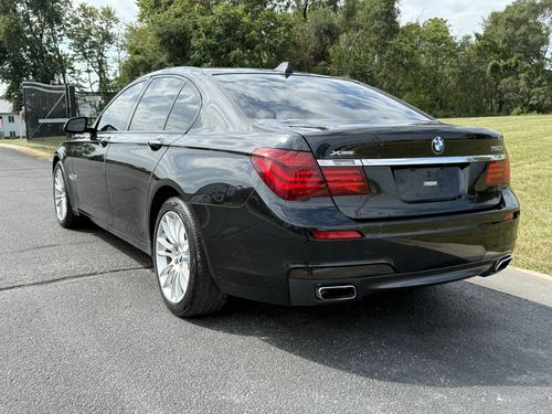2014 BMW 750 i xDrive — photo 13