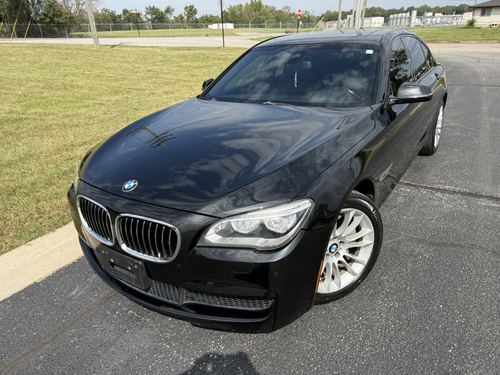 2014 BMW 750 i xDrive — photo 19
