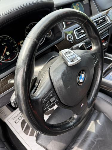 2014 BMW 750 i xDrive — photo 26